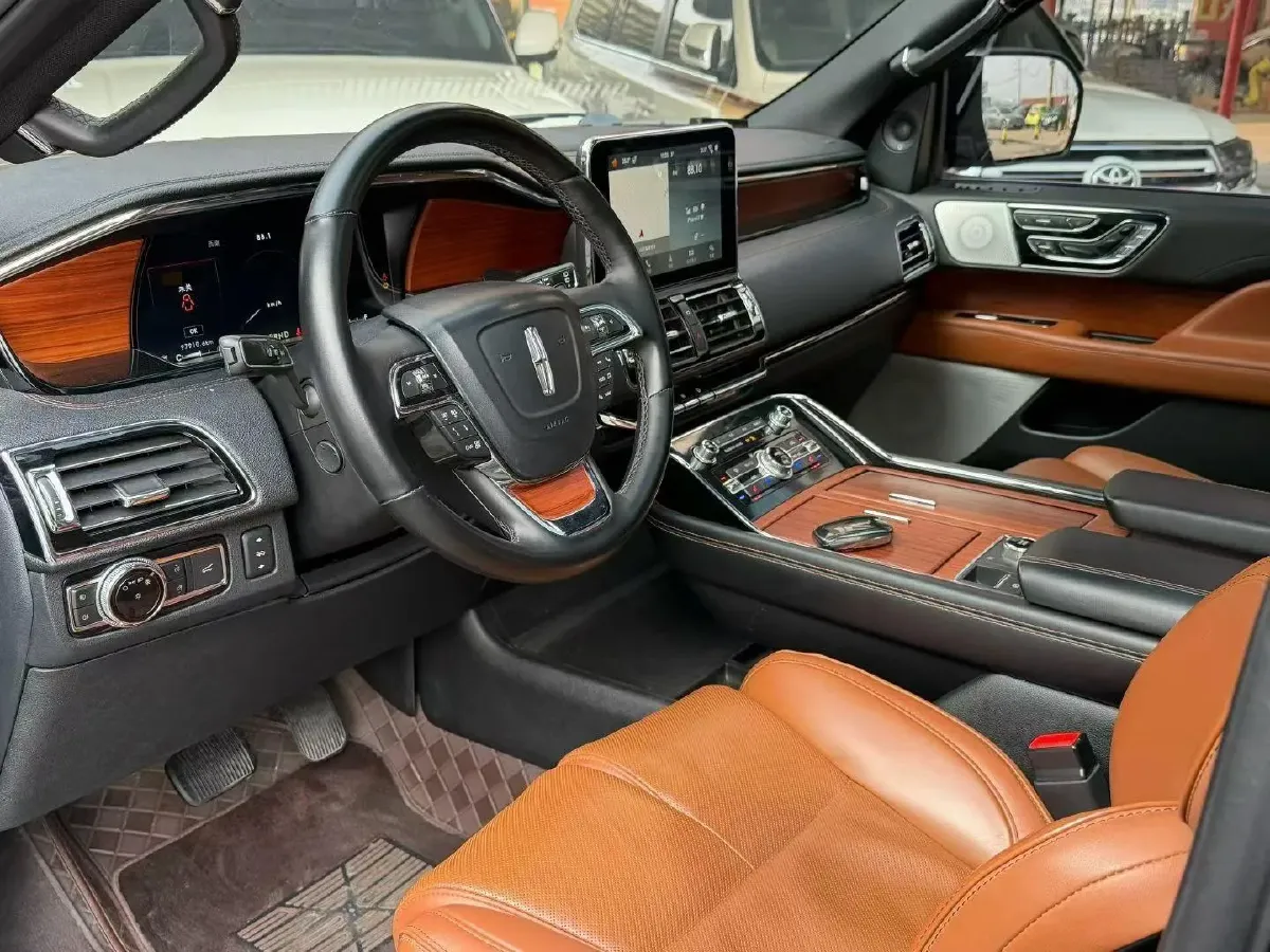 2019 Lincoln Navigator 3.5T 388HP V6 10AT,autocango,china used car exporter,china ev exporter,chinese used car exporter,chinese used ev exporter