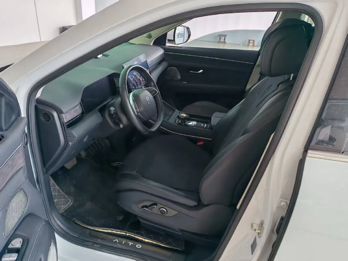 2022 Volvo S60 2.0T 197HP L4 8AT,autocango,china used car exporter,china ev exporter,chinese used car exporter,chinese used ev exporter