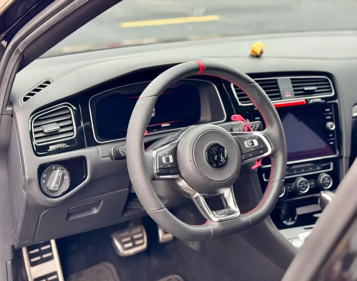 2018 Volkswagen GolfGTI 2.0T 220HP L4 7DCT,autocango,china used car exporter,china ev exporter,chinese used car exporter,chinese used ev exporter