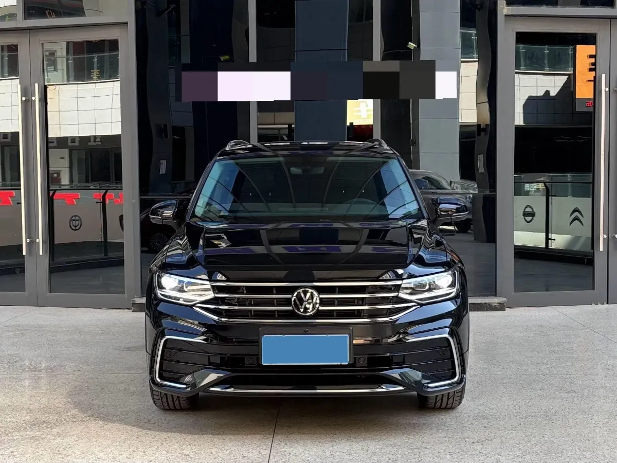 2024 Volkswagen Tiguan L 2.0T 186HP L4 7DCT,autocango,china used car exporter,china ev exporter,chinese used car exporter,chinese used ev exporter