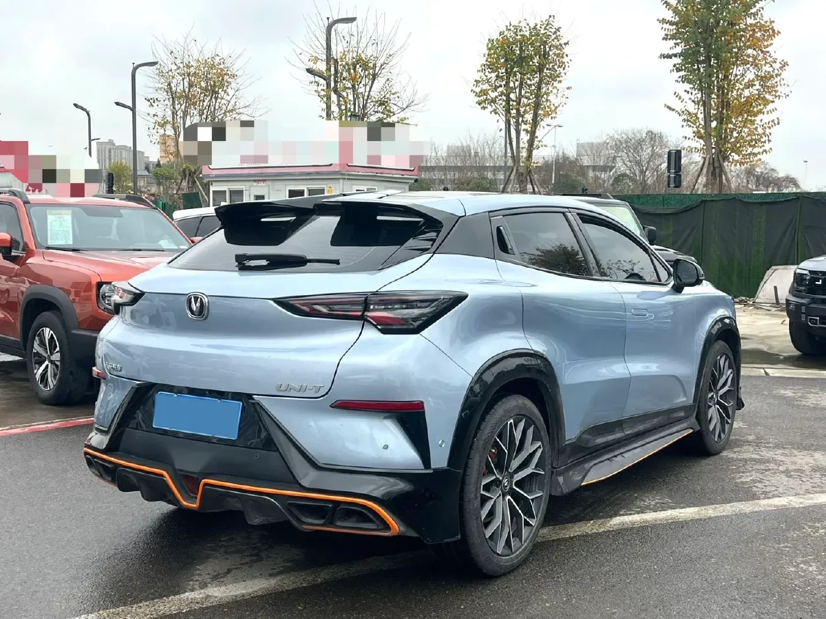 2022 ChangAn UNI-T 1.5T 188HP L4 7DCT,autocango,china used car exporter,china ev exporter,chinese used car exporter,chinese used ev exporter