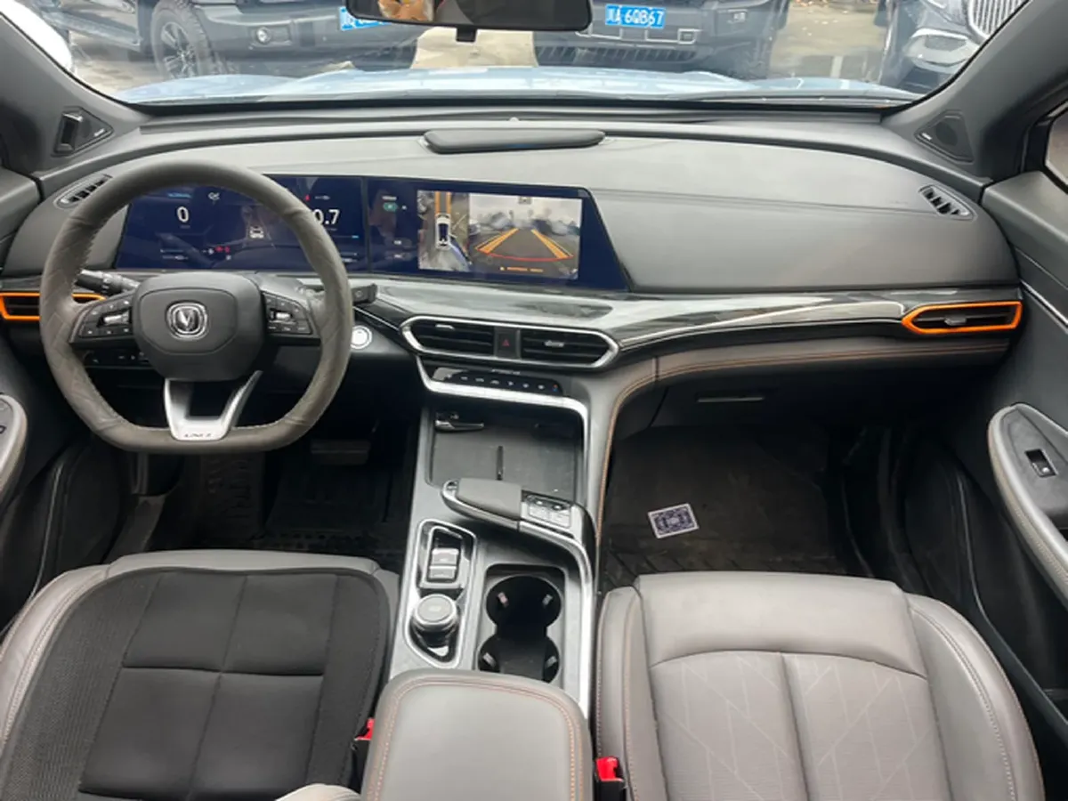 2022 ChangAn UNI-T 1.5T 188HP L4 7DCT,autocango,china used car exporter,china ev exporter,chinese used car exporter,chinese used ev exporter