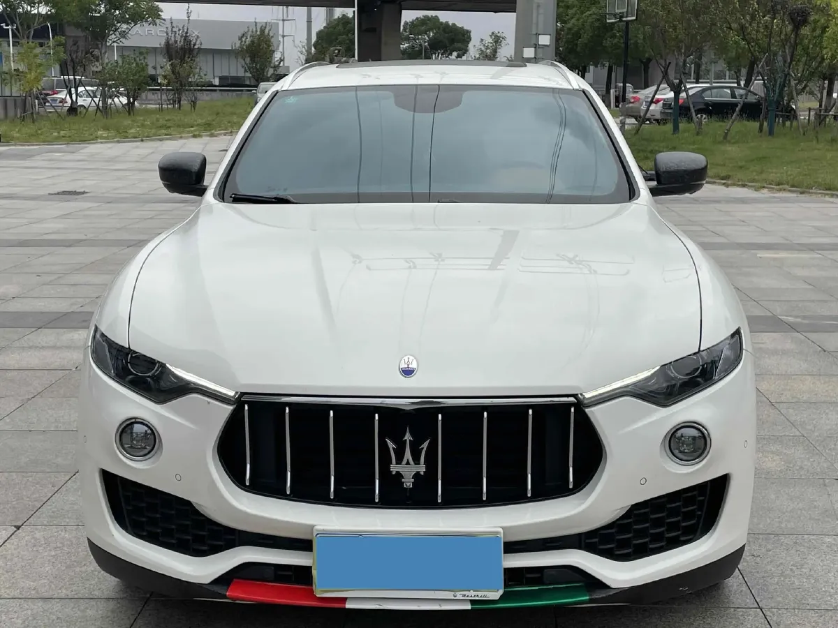 2019 Maserati Levante 3.0T 350HP V6 8AT,autocango,china used car exporter,china ev exporter,chinese used car exporter,chinese used ev exporter