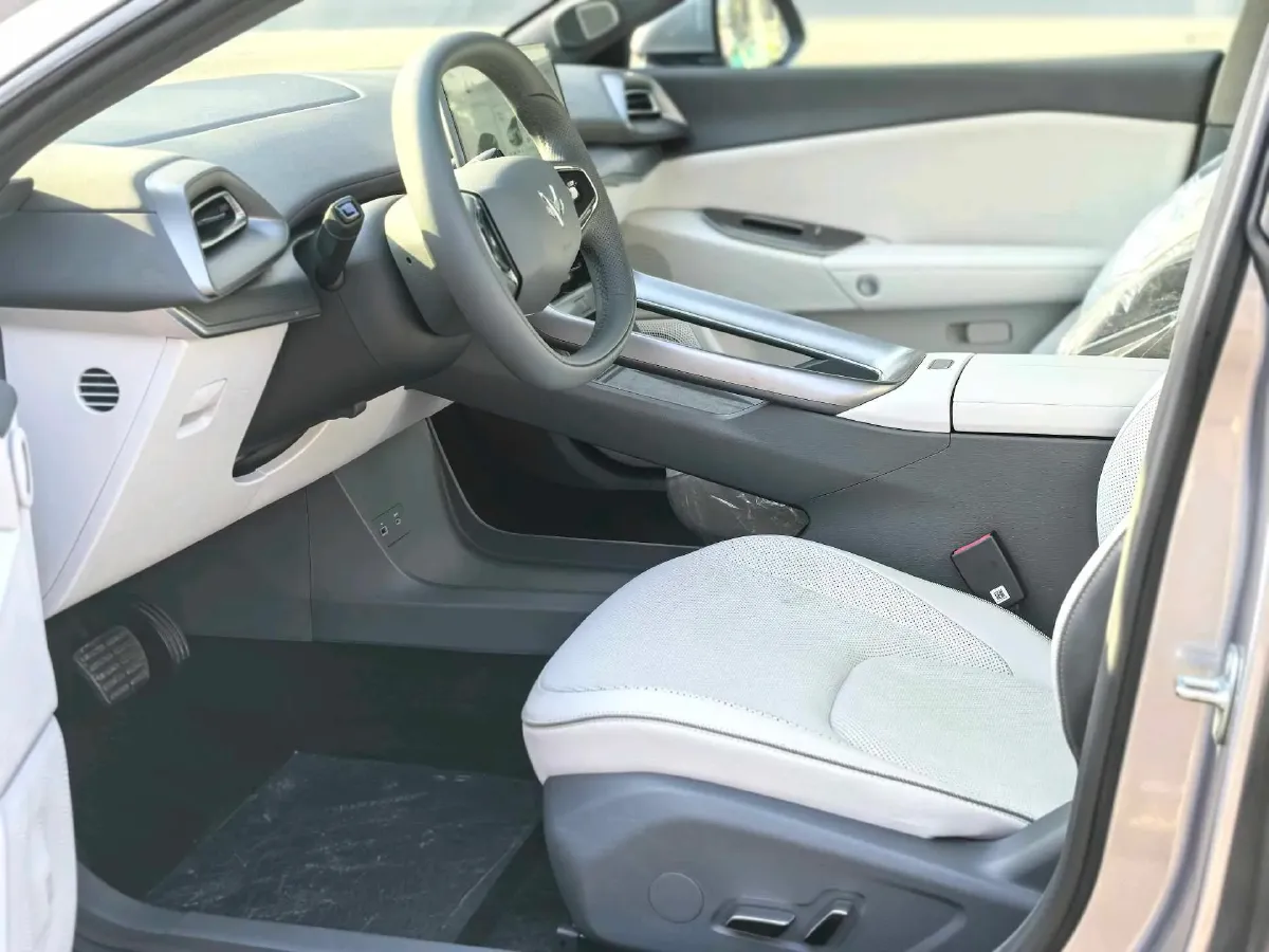 2025 ARCFOX αS5 BEV,autocango,china used car exporter,china ev exporter,chinese used car exporter,chinese used ev exporter