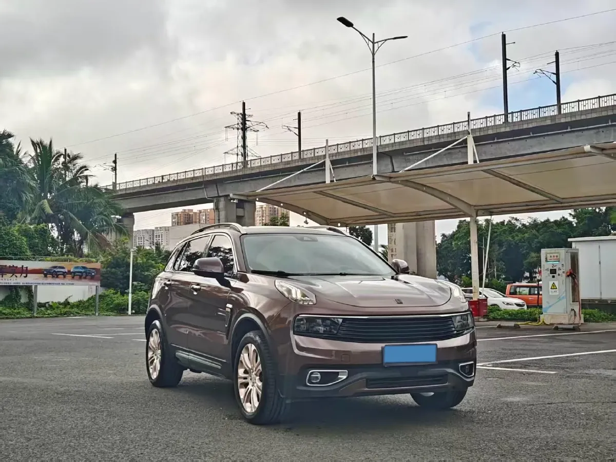 2017 Zotye SR9 2.0T 190HP L4 6DCT,autocango,china used car exporter,china ev exporter,chinese used car exporter,chinese used ev exporter