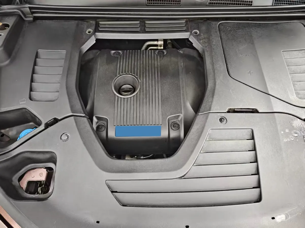 2017 Zotye SR9 2.0T 190HP L4 6DCT,autocango,china used car exporter,china ev exporter,chinese used car exporter,chinese used ev exporter