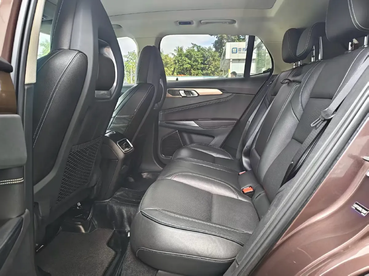 2017 Zotye SR9 2.0T 190HP L4 6DCT,autocango,china used car exporter,china ev exporter,chinese used car exporter,chinese used ev exporter