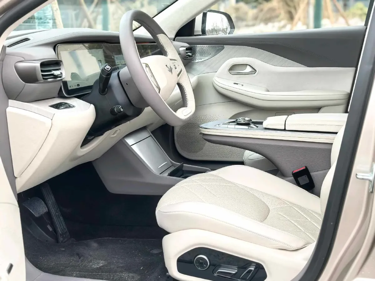 2025 ARCFOX αS6 BEV,autocango,china used car exporter,china ev exporter,chinese used car exporter,chinese used ev exporter