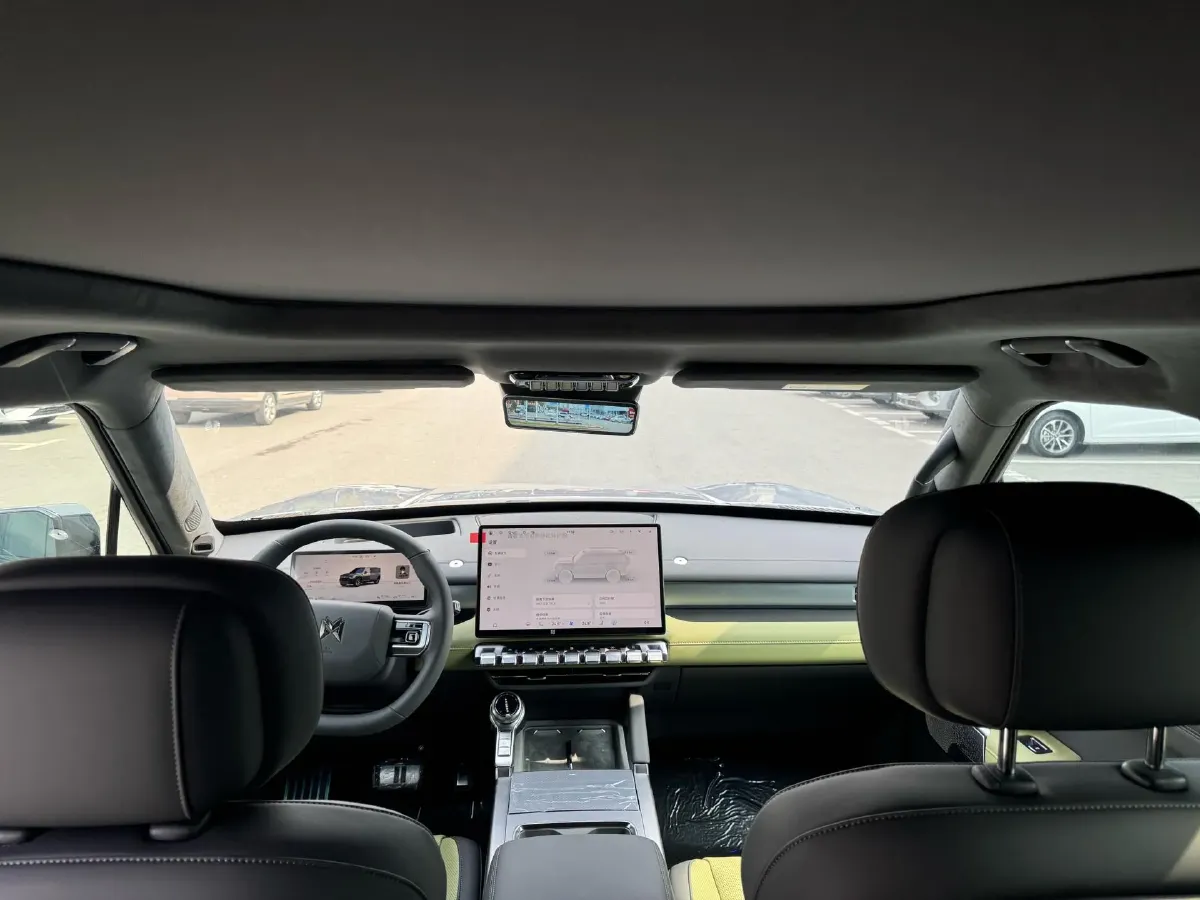 2025 Jetour Zongheng G700 2.0T 211HP L4 2DHT PHEV,autocango,china used car exporter,china ev exporter,chinese used car exporter,chinese used ev exporter