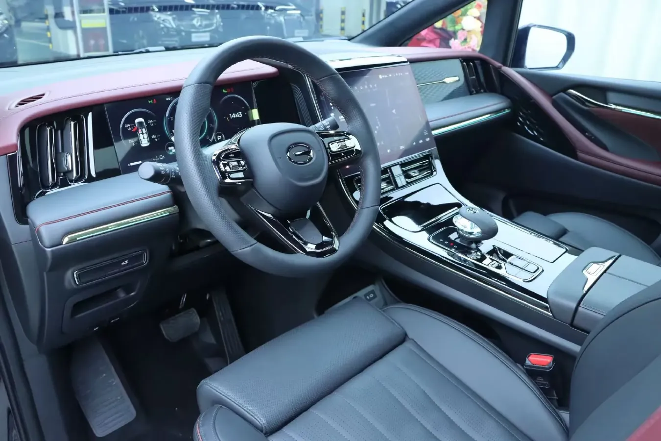 2024 GAC Trumpchi M8 2.0T 252HP L4 8AT,autocango,china used car exporter,china ev exporter,chinese used car exporter,chinese used ev exporter