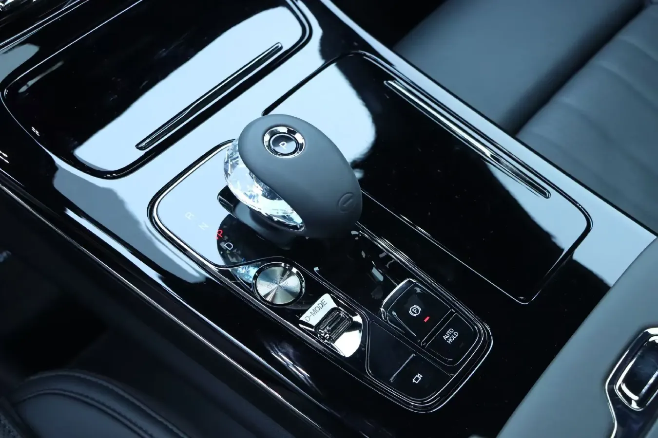 2024 GAC Trumpchi M8 2.0T 252HP L4 8AT,autocango,china used car exporter,china ev exporter,chinese used car exporter,chinese used ev exporter