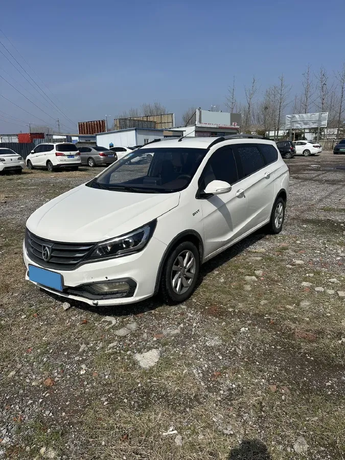 2017 BaoJun 310W 1.5L 112HP L4 6MT,autocango,china used car exporter,china ev exporter,chinese used car exporter,chinese used ev exporter