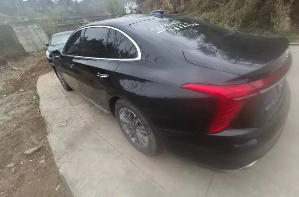 2023 HongQi H5 1.5T 169HP L4 7DCT,autocango,china used car exporter,china ev exporter,chinese used car exporter,chinese used ev exporter