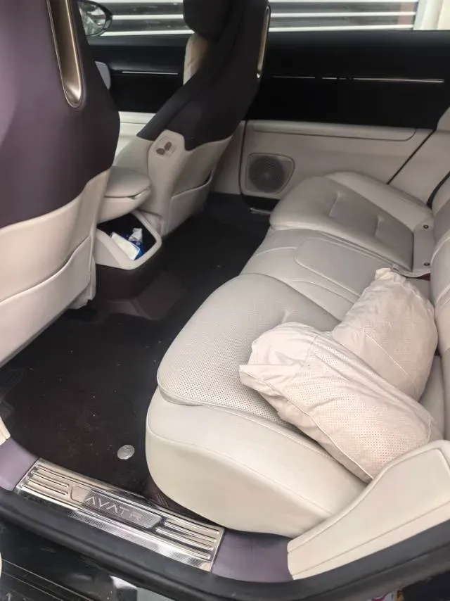 2025 Avatr 12 1.5T 156HP L4 REEV 39.05KWH,autocango,china used car exporter,china ev exporter,chinese used car exporter,chinese used ev exporter