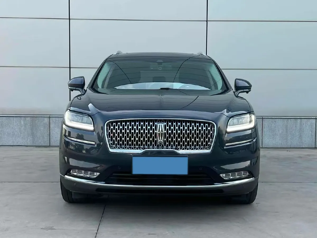 2022 Lincoln Corsair 2.0T 245HP L4 8AT,autocango,china used car exporter,china ev exporter,chinese used car exporter,chinese used ev exporter