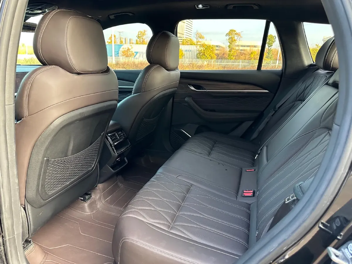 2025 Geely Monjaro 2.0T 238HP L4 8AT,autocango,china used car exporter,china ev exporter,chinese used car exporter,chinese used ev exporter