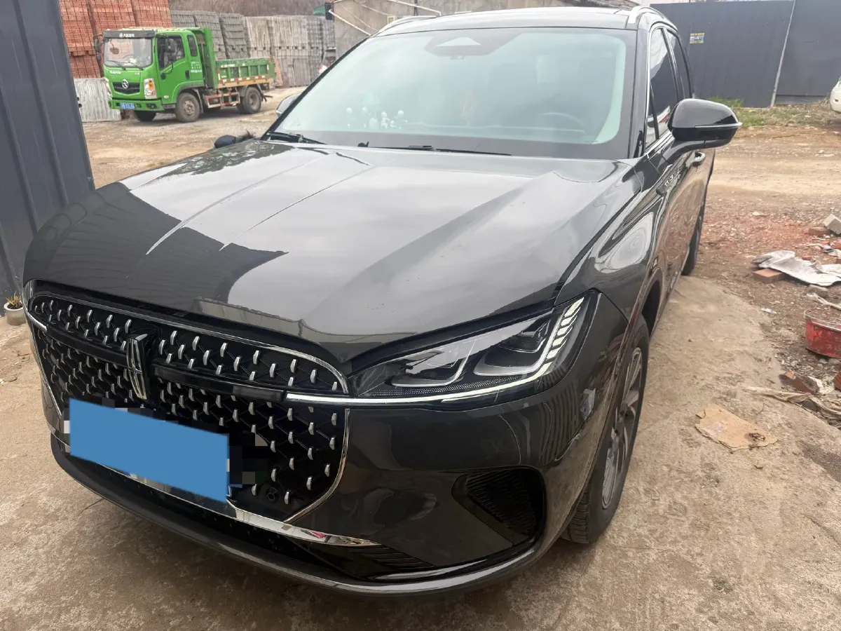 2023 Lincoln Corsair 2.0T 261HP L4 8AT,autocango,china used car exporter,china ev exporter,chinese used car exporter,chinese used ev exporter