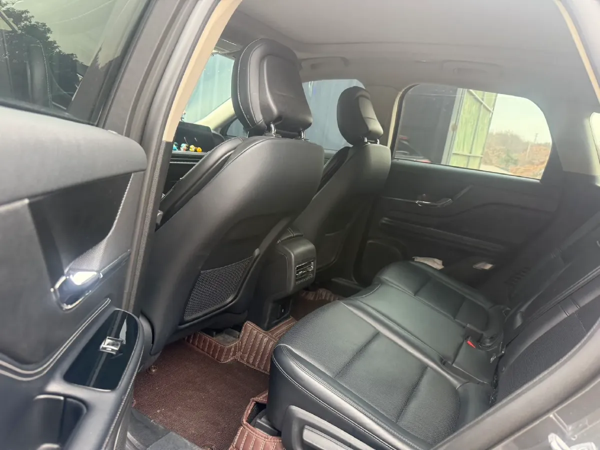 2023 Lincoln Corsair 2.0T 261HP L4 8AT,autocango,china used car exporter,china ev exporter,chinese used car exporter,chinese used ev exporter