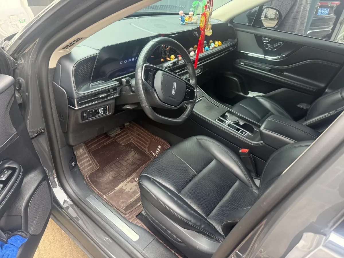 2023 Lincoln Corsair 2.0T 261HP L4 8AT,autocango,china used car exporter,china ev exporter,chinese used car exporter,chinese used ev exporter