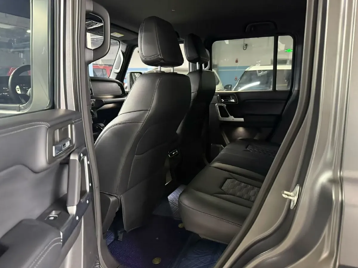 2024 212 212 T01 2.0T 252HP L4 8AT,autocango,china used car exporter,china ev exporter,chinese used car exporter,chinese used ev exporter