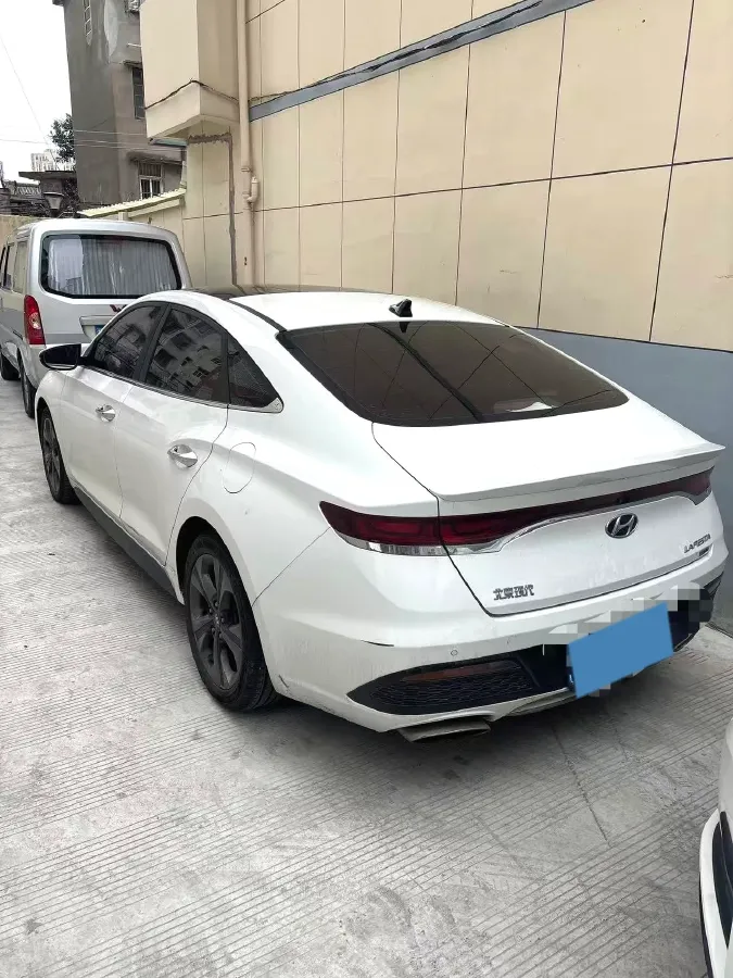 2019 Hyundai La Festa 1.6T 190HP L4 7DCT,autocango,china used car exporter,china ev exporter,chinese used car exporter,chinese used ev exporter