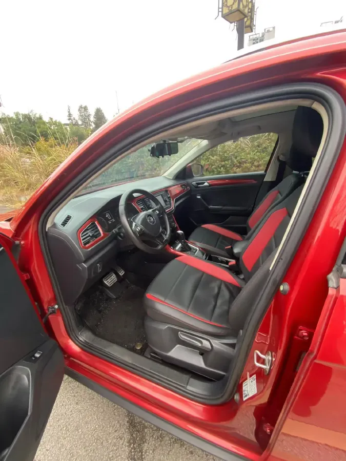 2018 Mitsubishi Eclipse Cross 1.5T 170HP L4 CVT,autocango,china used car exporter,china ev exporter,chinese used car exporter,chinese used ev exporter