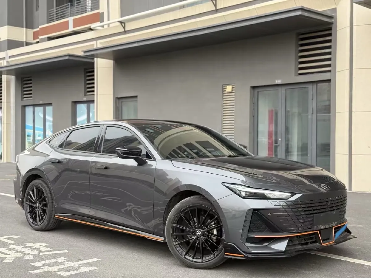 2023 ChangAn UNI-V 1.5T 188HP L4 7DCT,autocango,china used car exporter,china ev exporter,chinese used car exporter,chinese used ev exporter