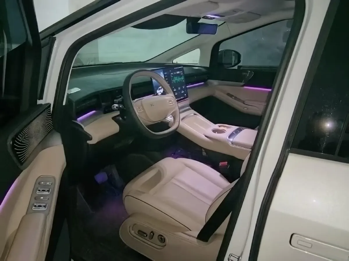 2024 Xpeng X9 BEV 101.5KWH,autocango,china used car exporter,china ev exporter,chinese used car exporter,chinese used ev exporter