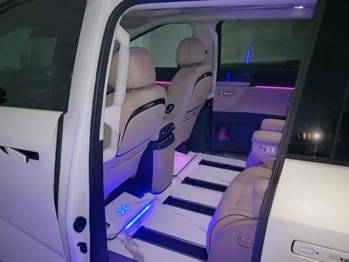 2024 Xpeng X9 BEV 101.5KWH,autocango,china used car exporter,china ev exporter,chinese used car exporter,chinese used ev exporter