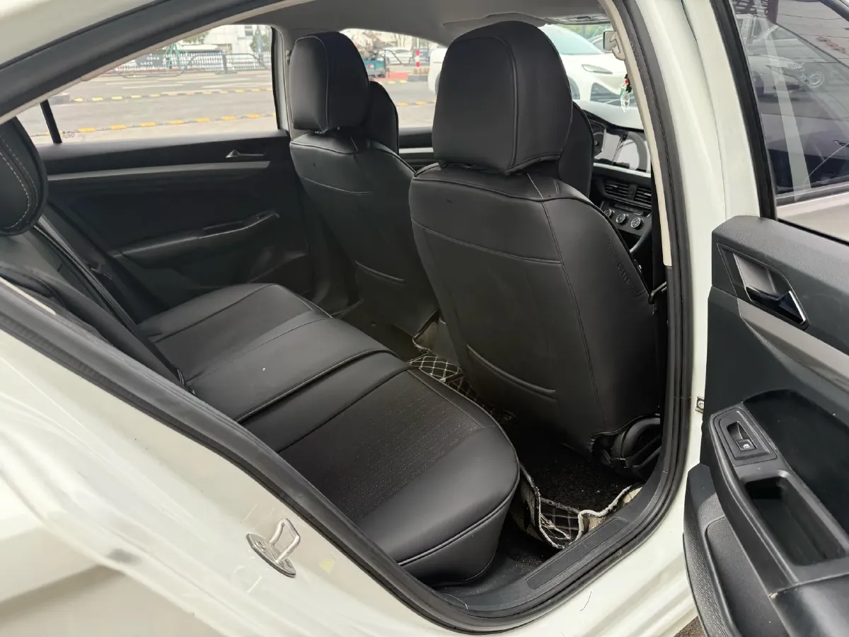 2019 Bestune T77 1.2T 143HP L4 7DCT,autocango,china used car exporter,china ev exporter,chinese used car exporter,chinese used ev exporter