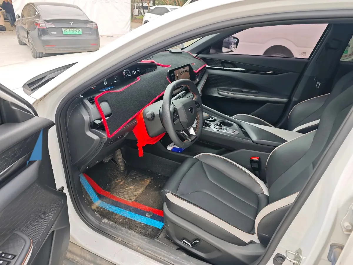 2023 ChangAn UNI-V 1.5T 188HP L4 7DCT,autocango,china used car exporter,china ev exporter,chinese used car exporter,chinese used ev exporter