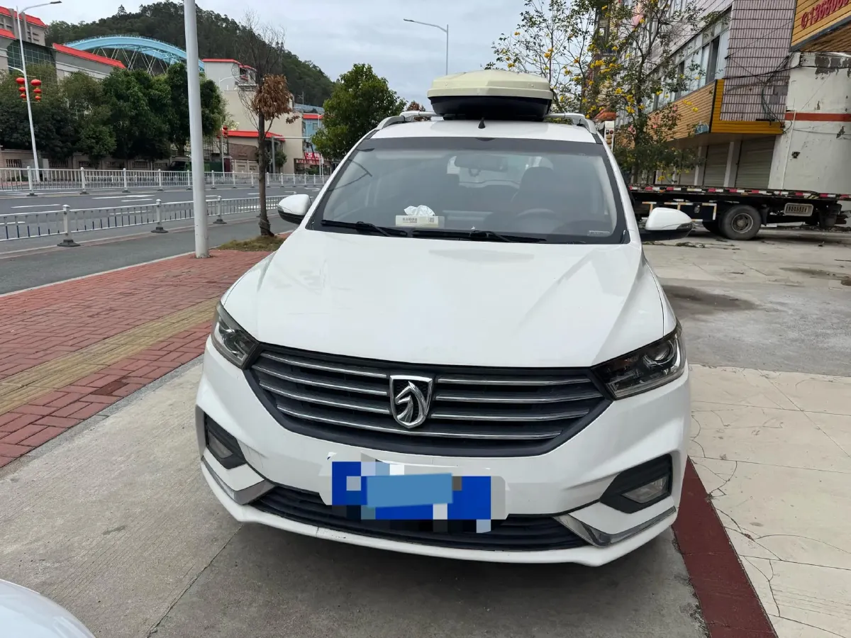 2018 BaoJun 360 1.5L 112HP L4 6MT,autocango,china used car exporter,china ev exporter,chinese used car exporter,chinese used ev exporter
