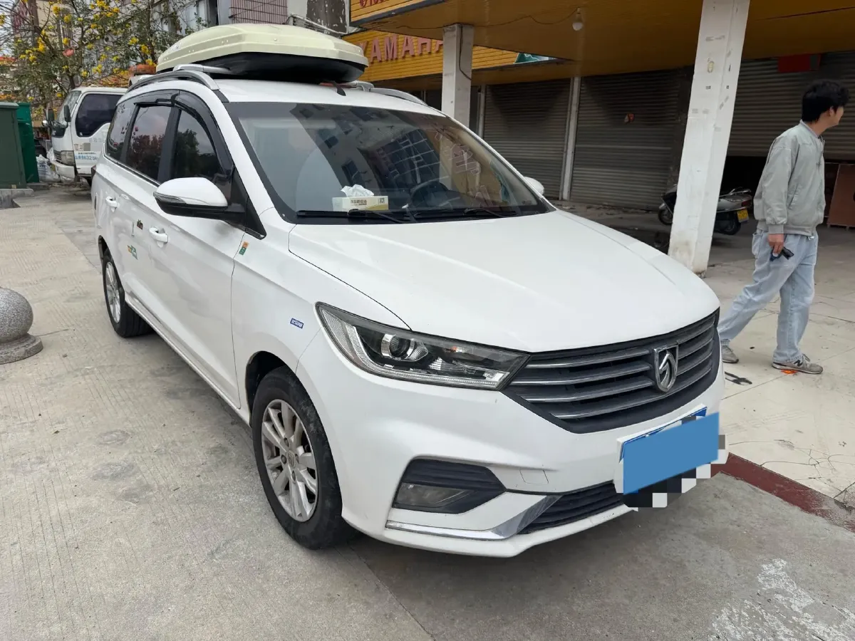 2018 BaoJun 360 1.5L 112HP L4 6MT,autocango,china used car exporter,china ev exporter,chinese used car exporter,chinese used ev exporter