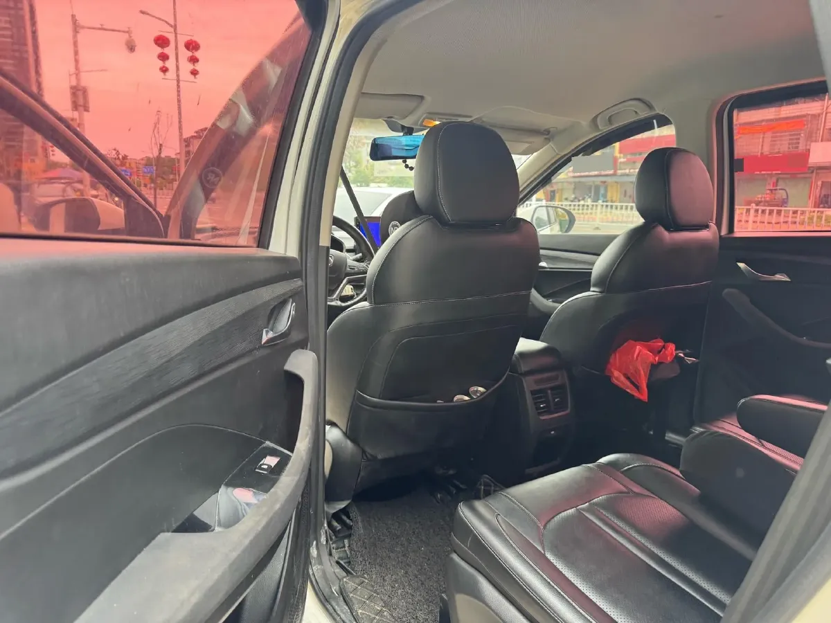 2018 BaoJun 360 1.5L 112HP L4 6MT,autocango,china used car exporter,china ev exporter,chinese used car exporter,chinese used ev exporter