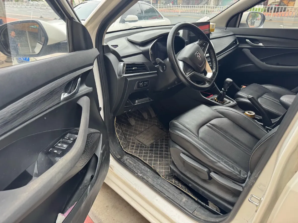2018 BaoJun 360 1.5L 112HP L4 6MT,autocango,china used car exporter,china ev exporter,chinese used car exporter,chinese used ev exporter