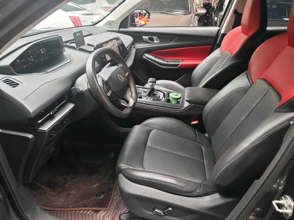 2022 ChangAn CS55 Plus 1.5T 180HP L4 7DCT,autocango,china used car exporter,china ev exporter,chinese used car exporter,chinese used ev exporter