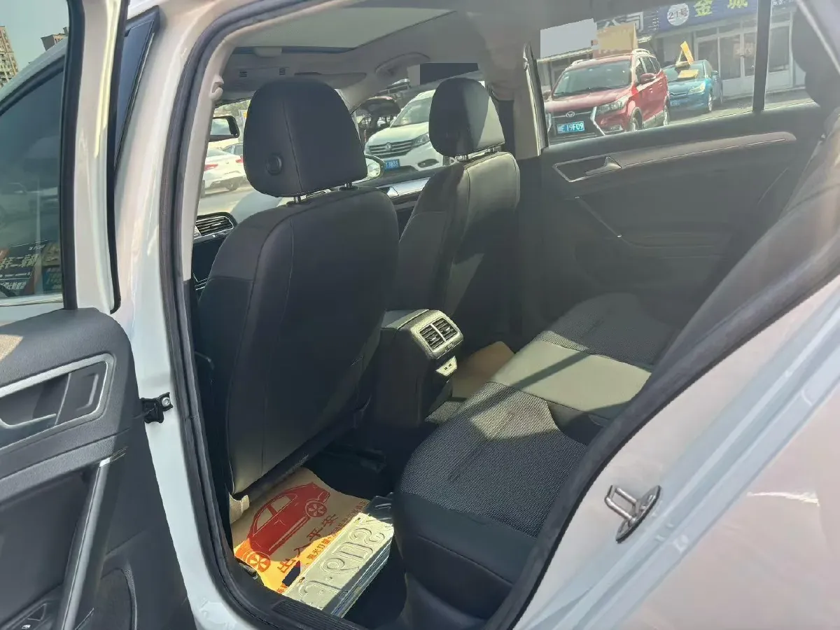 2019 Brilliance Auto V7 1.8T 231HP L4 7DCT,autocango,china used car exporter,china ev exporter,chinese used car exporter,chinese used ev exporter