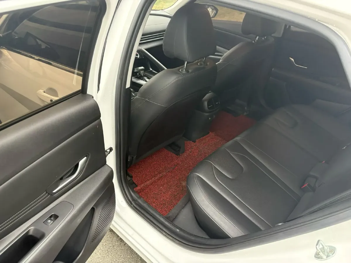 2021 Hyundai Elantra 1.5L 115HP L4 CVT,autocango,china used car exporter,china ev exporter,chinese used car exporter,chinese used ev exporter