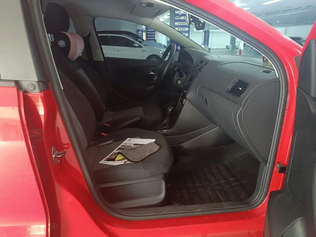 2016 Volkswagen Polo 1.4L 90HP L4 6AT,autocango,china used car exporter,china ev exporter,chinese used car exporter,chinese used ev exporter