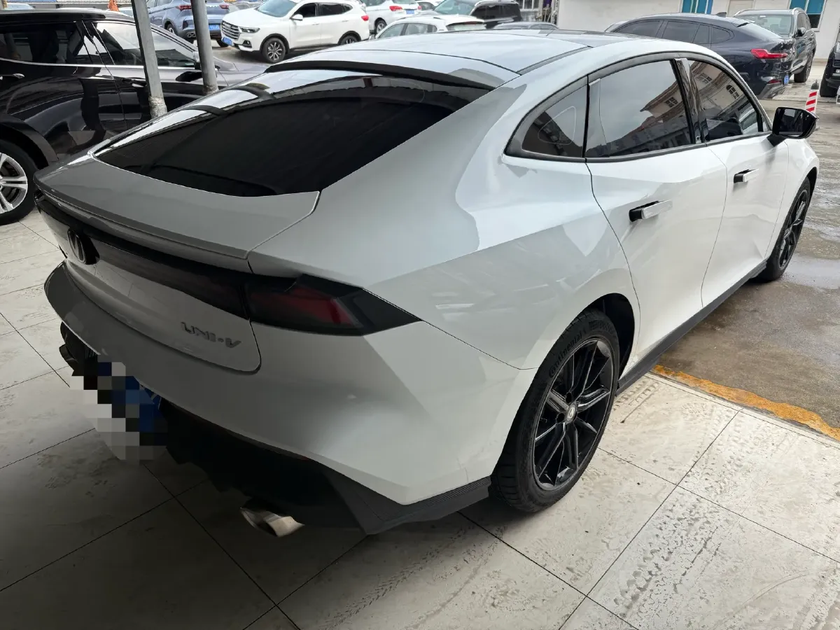 2023 ChangAn UNI-V 1.5T 188HP L4 7DCT,autocango,china used car exporter,china ev exporter,chinese used car exporter,chinese used ev exporter