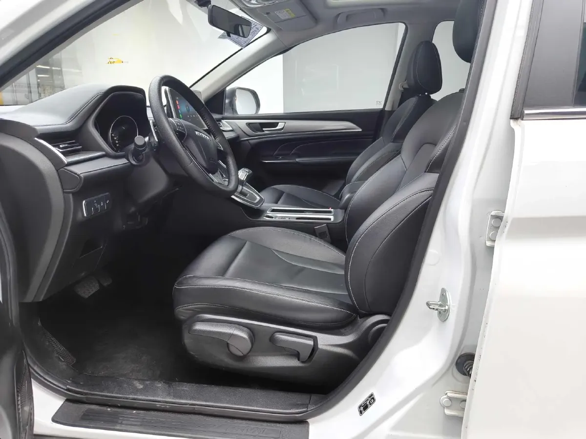 2021 Haval M6 1.5T 150HP L4 7DCT,autocango,china used car exporter,china ev exporter,chinese used car exporter,chinese used ev exporter