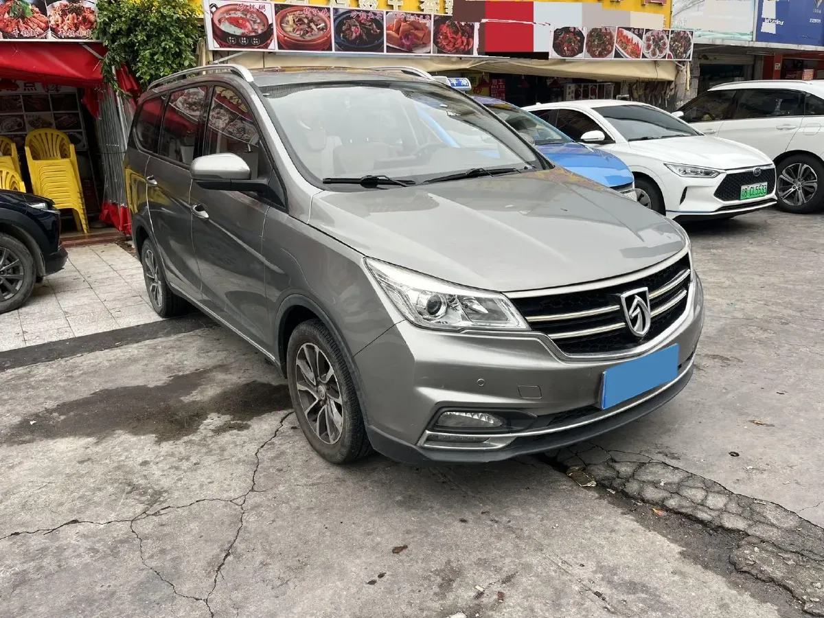 2019 BaoJun 730 1.5T 147HP L4 CVT,autocango,china used car exporter,china ev exporter,chinese used car exporter,chinese used ev exporter