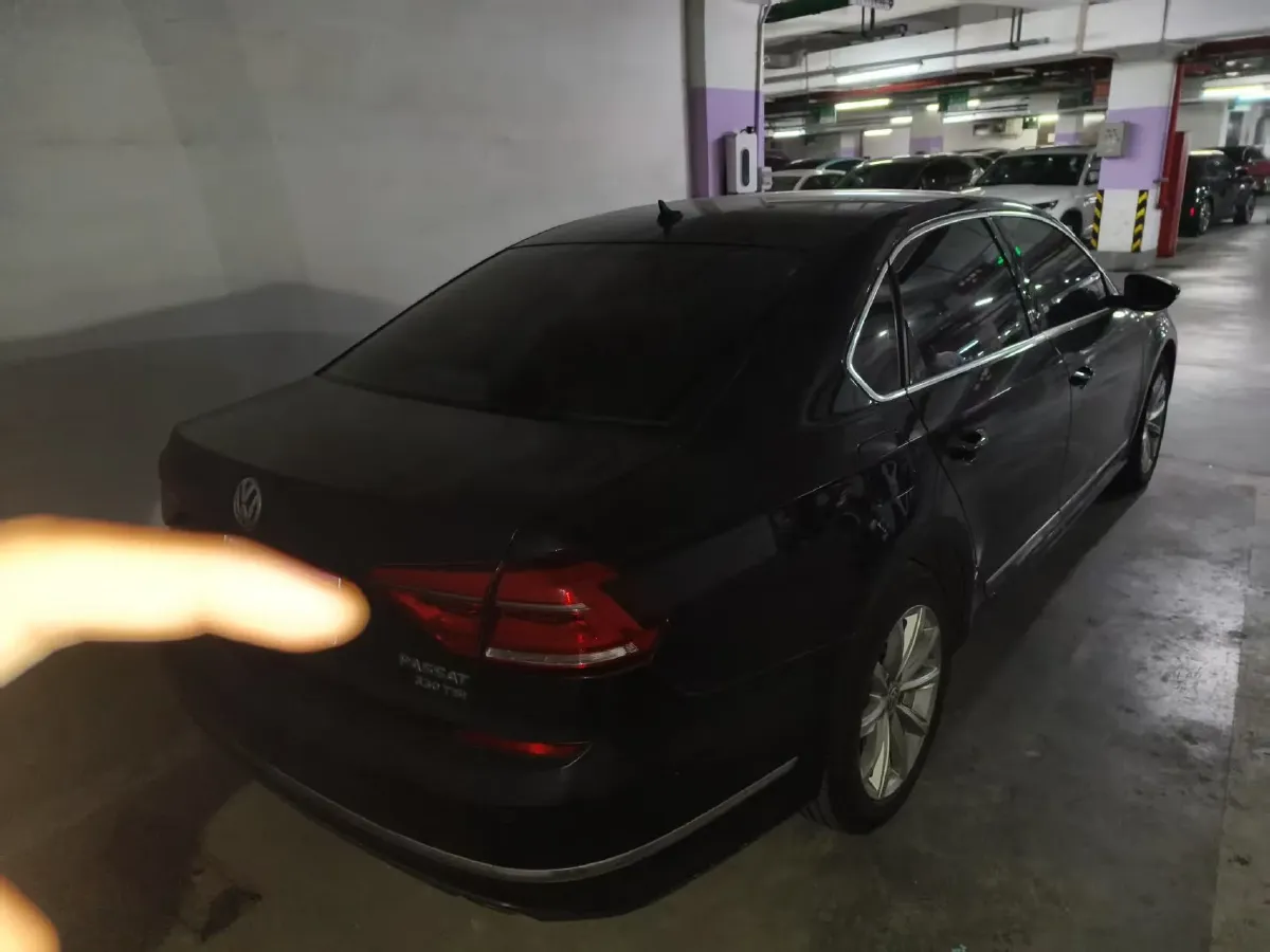 2017 Volkswagen Passat 1.8T 180HP L4 7DCT,autocango,china used car exporter,china ev exporter,chinese used car exporter,chinese used ev exporter