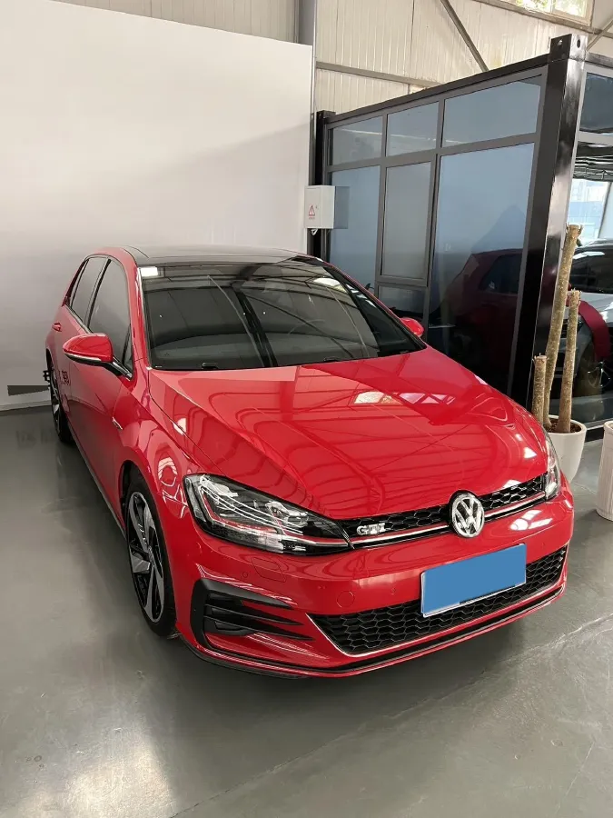 2018 Volkswagen GolfGTI 2.0T 220HP L4 7DCT,autocango,china used car exporter,china ev exporter,chinese used car exporter,chinese used ev exporter