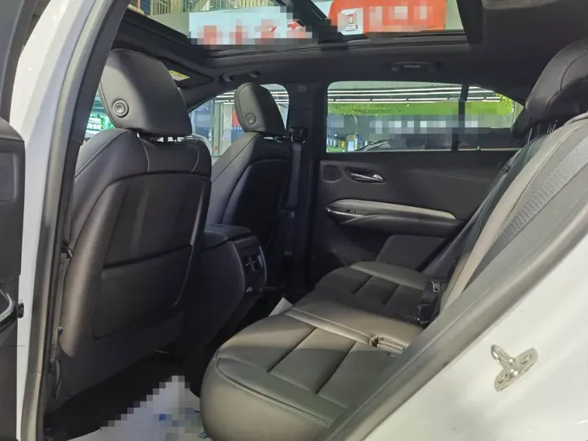 2022 Cadillac XT4 2.0T 237HP L4 9AT,autocango,china used car exporter,china ev exporter,chinese used car exporter,chinese used ev exporter