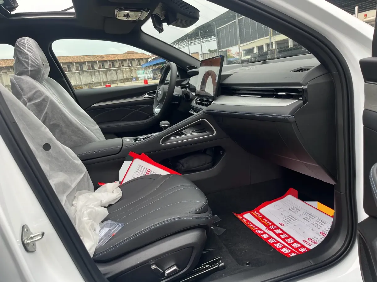 2025 Geely Preface 1.5T 181HP L4 7DCT,autocango,china used car exporter,china ev exporter,chinese used car exporter,chinese used ev exporter