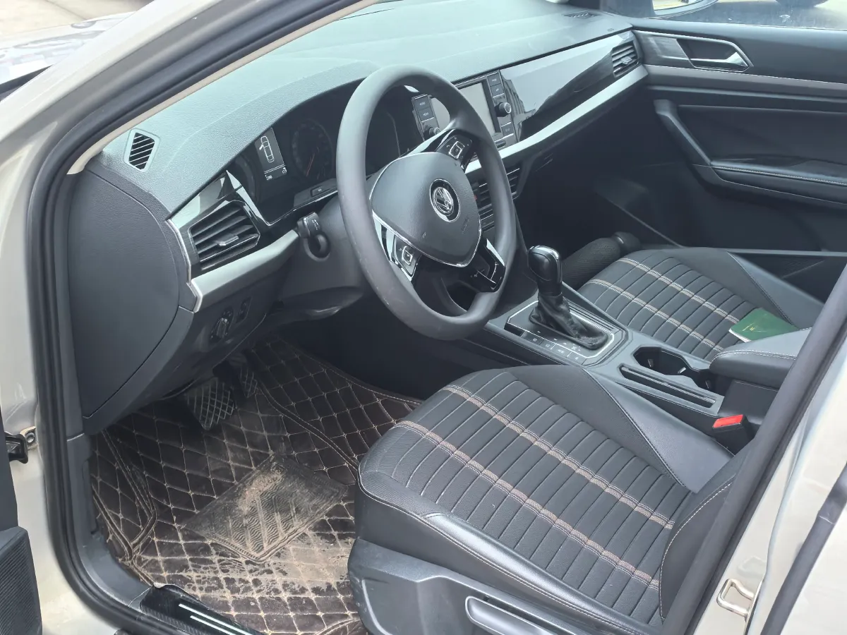 2018 Skoda Karoq 1.4T 150HP L4 7DCT,autocango,china used car exporter,china ev exporter,chinese used car exporter,chinese used ev exporter