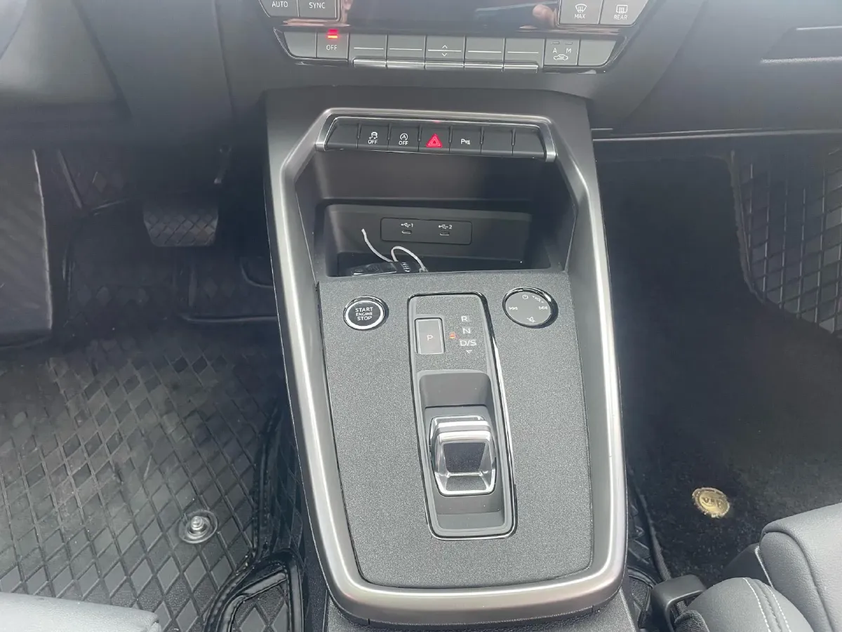 2023 Audi A3 1.4T 150HP L4 7DCT,autocango,china used car exporter,china ev exporter,chinese used car exporter,chinese used ev exporter