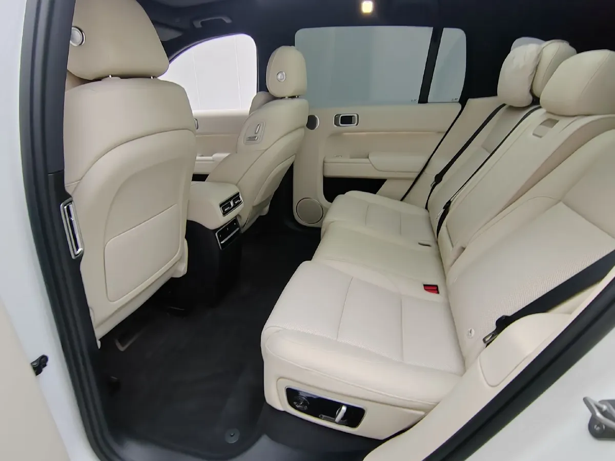 2025 Li L7 Range Extended 154HP REEV,autocango,china used car exporter,china ev exporter,chinese used car exporter,chinese used ev exporter