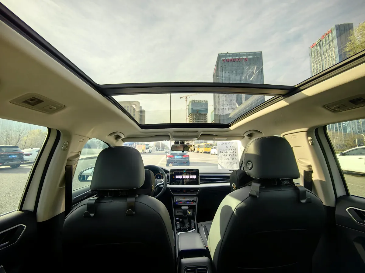 2023 Volkswagen Tiguan L 1.5T 160HP L4 7DCT,autocango,china used car exporter,china ev exporter,chinese used car exporter,chinese used ev exporter